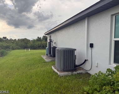 3113 74th Street W - Photo Thumbnail 6