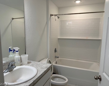 3113 74th Street W - Photo Thumbnail 14