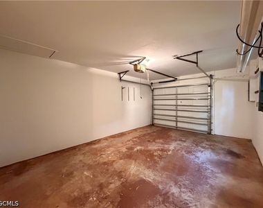 18433 Iris Road - Photo Thumbnail 5