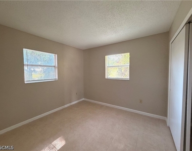 18433 Iris Road - Photo Thumbnail 11