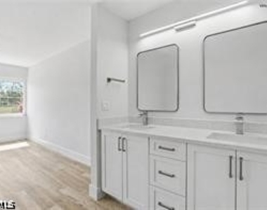 1085 Forest Lakes Drive - Photo Thumbnail 11