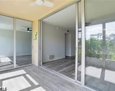 1085 Forest Lakes Drive - Photo Thumbnail 16