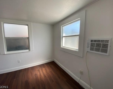 717 Burdick Avenue - Photo Thumbnail 15