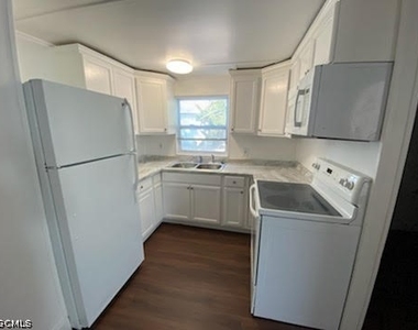 717 Burdick Avenue - Photo Thumbnail 11