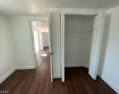 717 Burdick Avenue - Photo Thumbnail 14