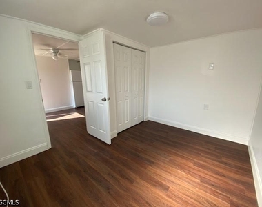 717 Burdick Avenue - Photo Thumbnail 20