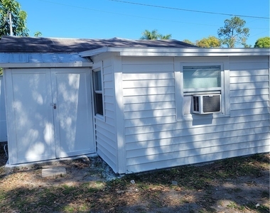 717 Burdick Avenue - Photo Thumbnail 2