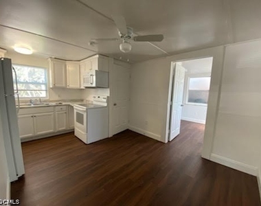 717 Burdick Avenue - Photo Thumbnail 10