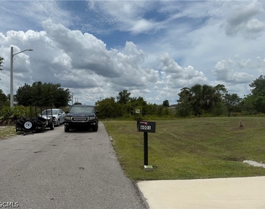 6001 Ida Avenue N - Photo Thumbnail 3