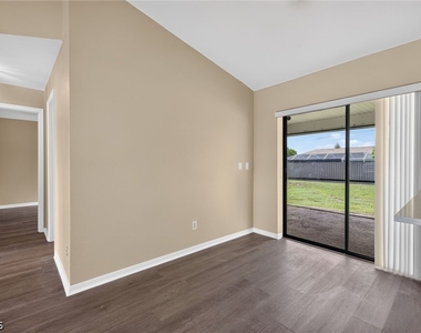 718 Sw 35th Terrace - Photo Thumbnail 5