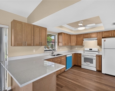 718 Sw 35th Terrace - Photo Thumbnail 8