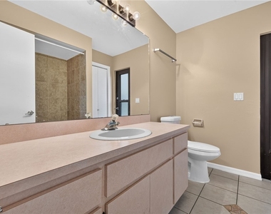 718 Sw 35th Terrace - Photo Thumbnail 13
