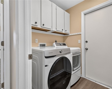 718 Sw 35th Terrace - Photo Thumbnail 18