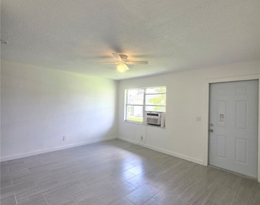 5626 6th Avenue - Photo Thumbnail 2