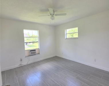 5626 6th Avenue - Photo Thumbnail 7