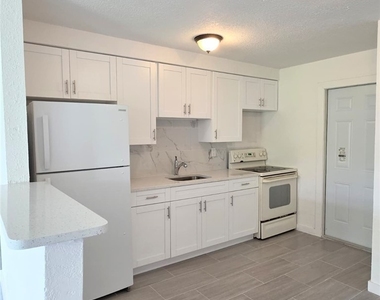 5626 6th Avenue - Photo Thumbnail 4