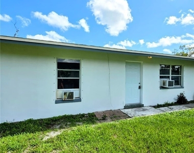 5626 6th Avenue - Photo Thumbnail 1