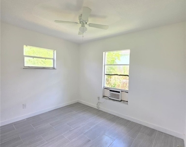 5626 6th Avenue - Photo Thumbnail 6
