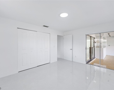 1729 Cascade Way N - Photo Thumbnail 15