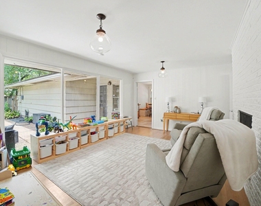 6267 Chevy Chase Drive - Photo Thumbnail 7