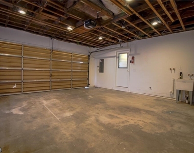 5302 Malibu Court - Photo Thumbnail 15