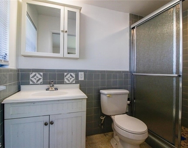 5302 Malibu Court - Photo Thumbnail 9