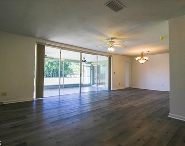 5302 Malibu Court - Photo Thumbnail 3