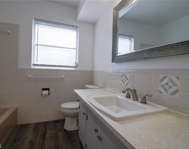 5302 Malibu Court - Photo Thumbnail 12