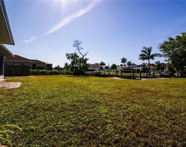 5302 Malibu Court - Photo Thumbnail 17