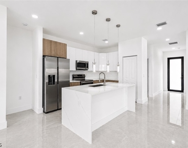 3001 Unice Avenue S - Photo Thumbnail 7
