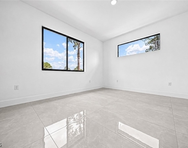 3001 Unice Avenue S - Photo Thumbnail 12