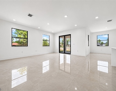 3001 Unice Avenue S - Photo Thumbnail 3