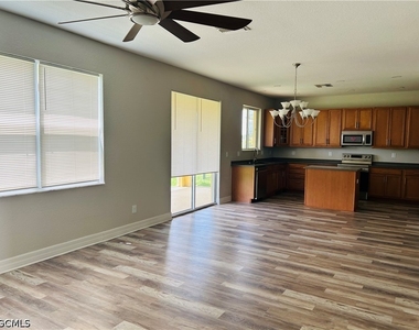 8041 Allamanda Court - Photo Thumbnail 6