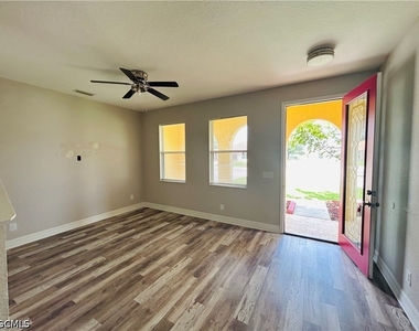 8041 Allamanda Court - Photo Thumbnail 4