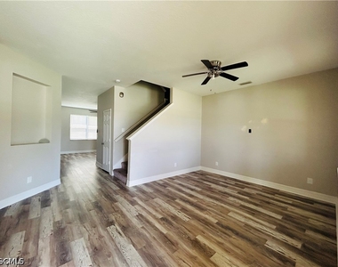 8041 Allamanda Court - Photo Thumbnail 5