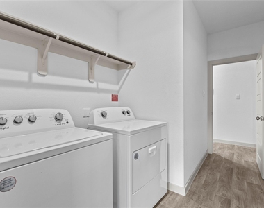 2905 Highgate Hill Lane - Photo Thumbnail 7