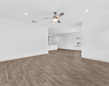 2905 Highgate Hill Lane - Photo Thumbnail 18