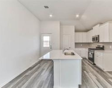 94 Road 5102 - Photo Thumbnail 8