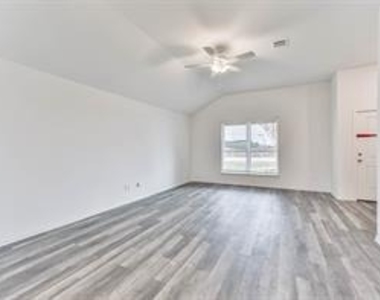 94 Road 5102 - Photo Thumbnail 10