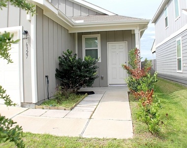 6327 Ballard Brook Lane - Photo Thumbnail 7