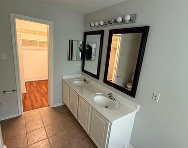 35 Ledgestone Pl - Photo Thumbnail 17