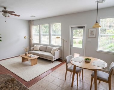 35 Ledgestone Pl - Photo Thumbnail 8
