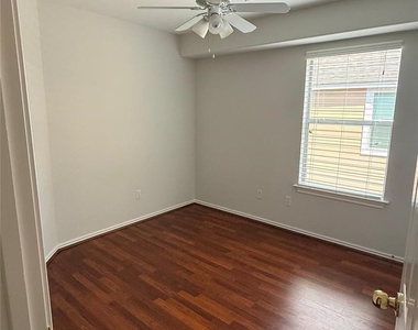 35 Ledgestone Pl - Photo Thumbnail 24