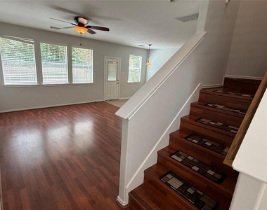 35 Ledgestone Pl - Photo Thumbnail 4