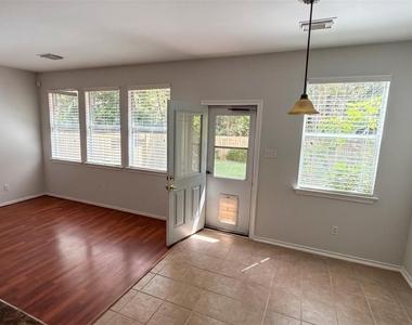 35 Ledgestone Pl - Photo Thumbnail 9