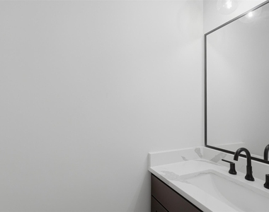 326 Eastwood Street - Photo Thumbnail 15
