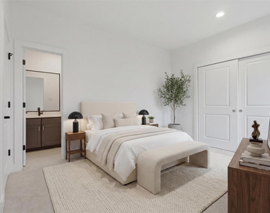 326 Eastwood Street - Photo Thumbnail 17