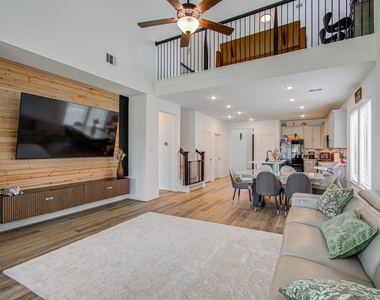 4722 Crest Hill Dr - Photo Thumbnail 22