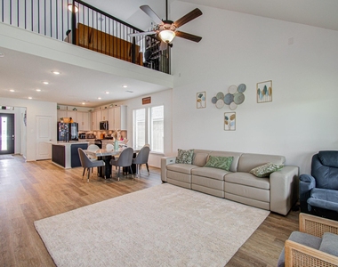 4722 Crest Hill Dr - Photo Thumbnail 21