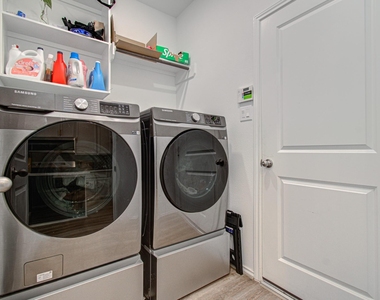 4722 Crest Hill Dr - Photo Thumbnail 8